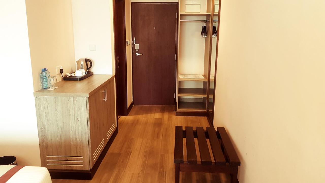 Merica Hotel Накуру Екстериор снимка